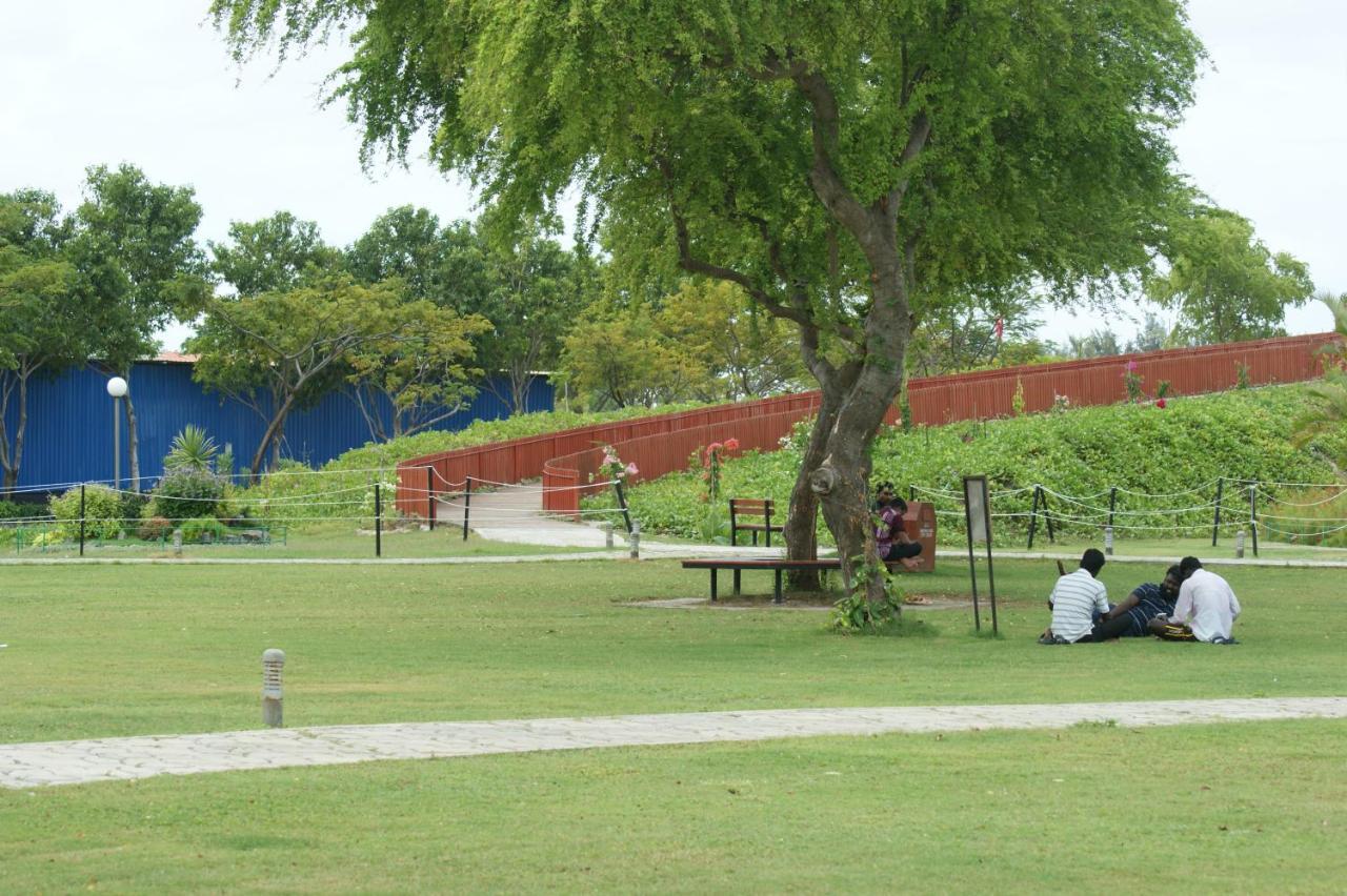Rivethi Beach Hulhumalé Buitenkant foto